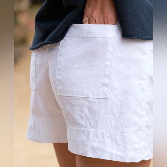 FRANK & EILEEN Waterford Walking Shorts 4.5” White - Picture 4 of 9